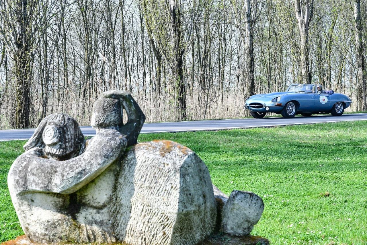 1965 Jaguar E TYPE ROADSTER S1