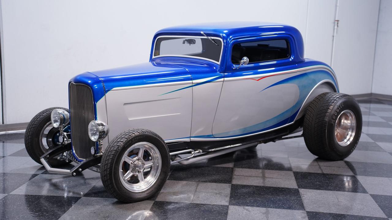 1932 Ford 3-Window Coupe