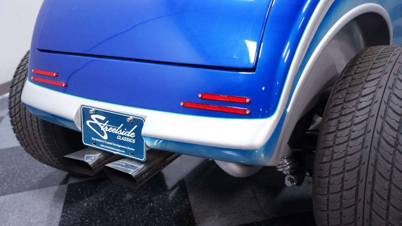 1932 Ford 3-Window Coupe