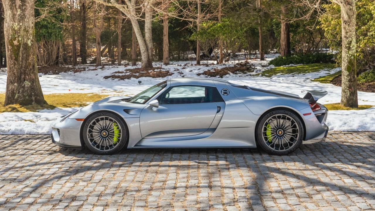 2015 Porsche 918 Spyder