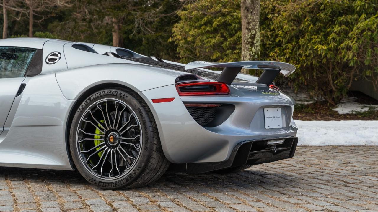 2015 Porsche 918 Spyder
