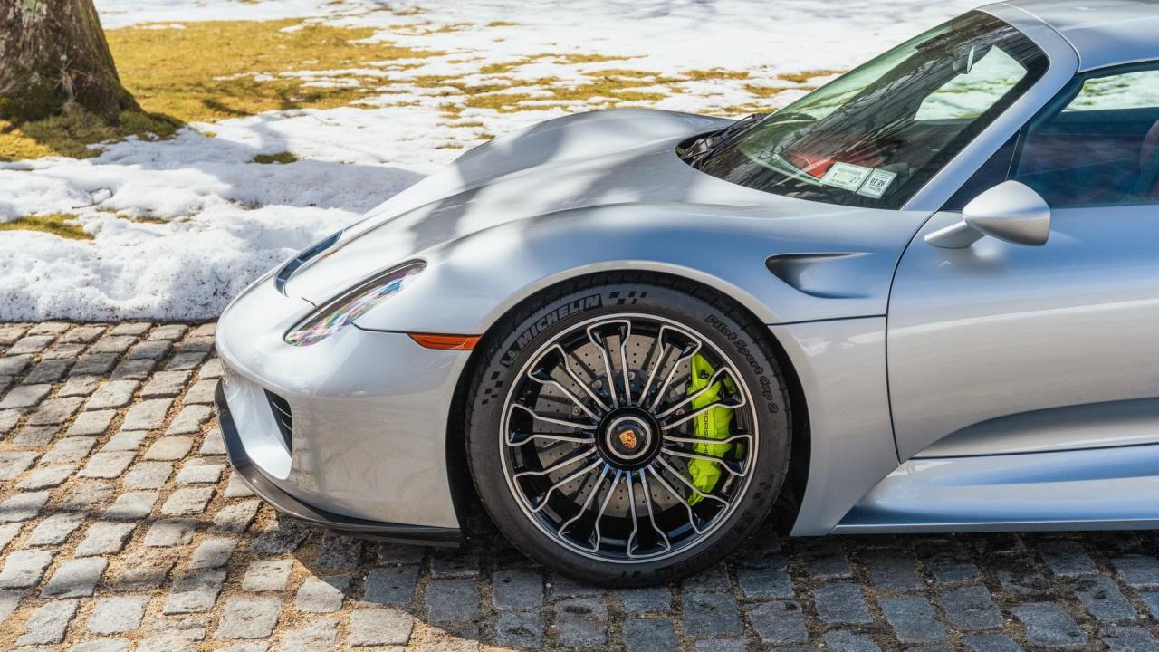 2015 Porsche 918 Spyder