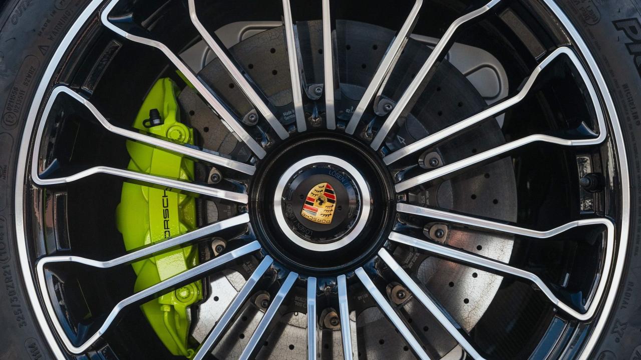 2015 Porsche 918 Spyder