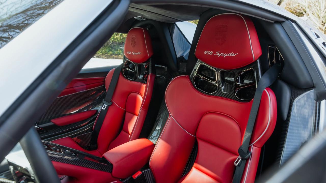 2015 Porsche 918 Spyder