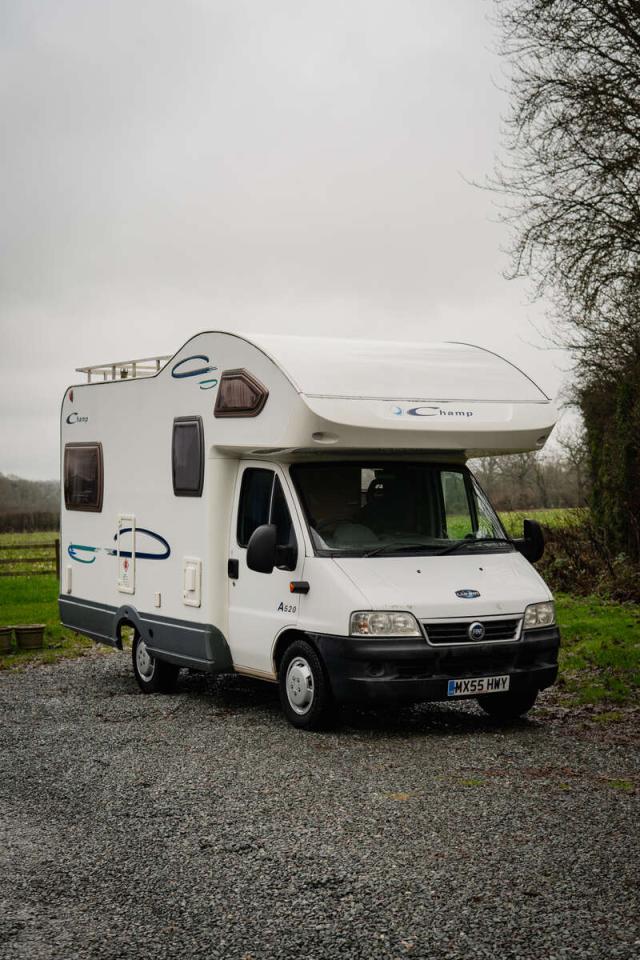 2005 Fiat DUCATO LUNAR CHAMP 4 BERTH MOTORCARAVAN