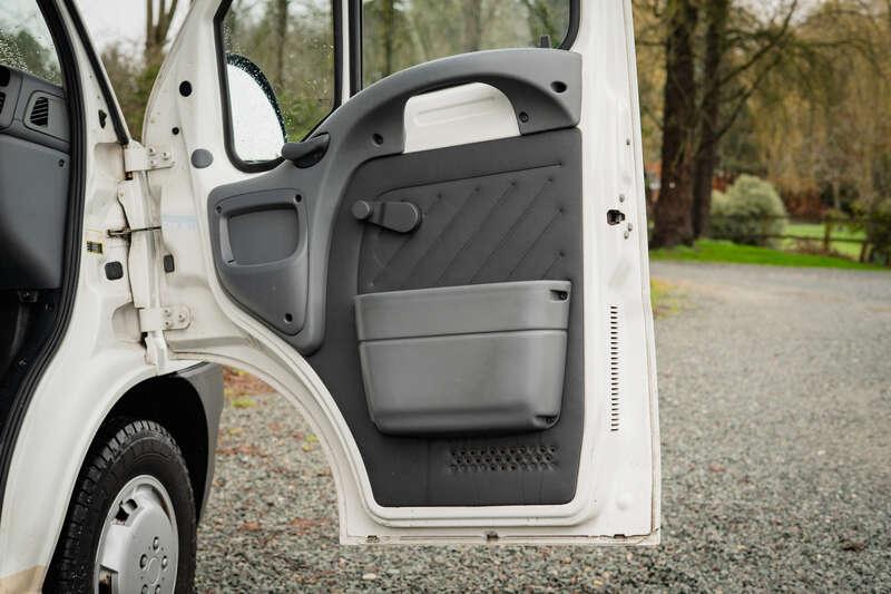 2005 Fiat DUCATO LUNAR CHAMP 4 BERTH MOTORCARAVAN