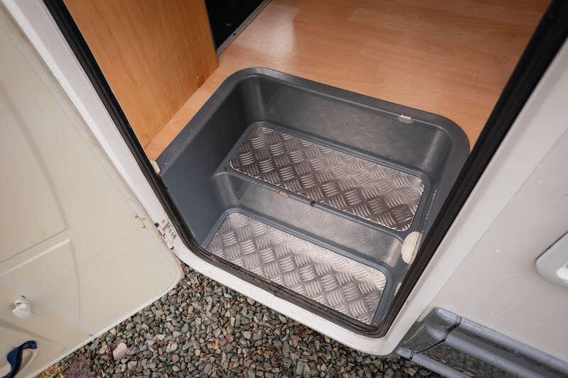 2005 Fiat DUCATO LUNAR CHAMP 4 BERTH MOTORCARAVAN