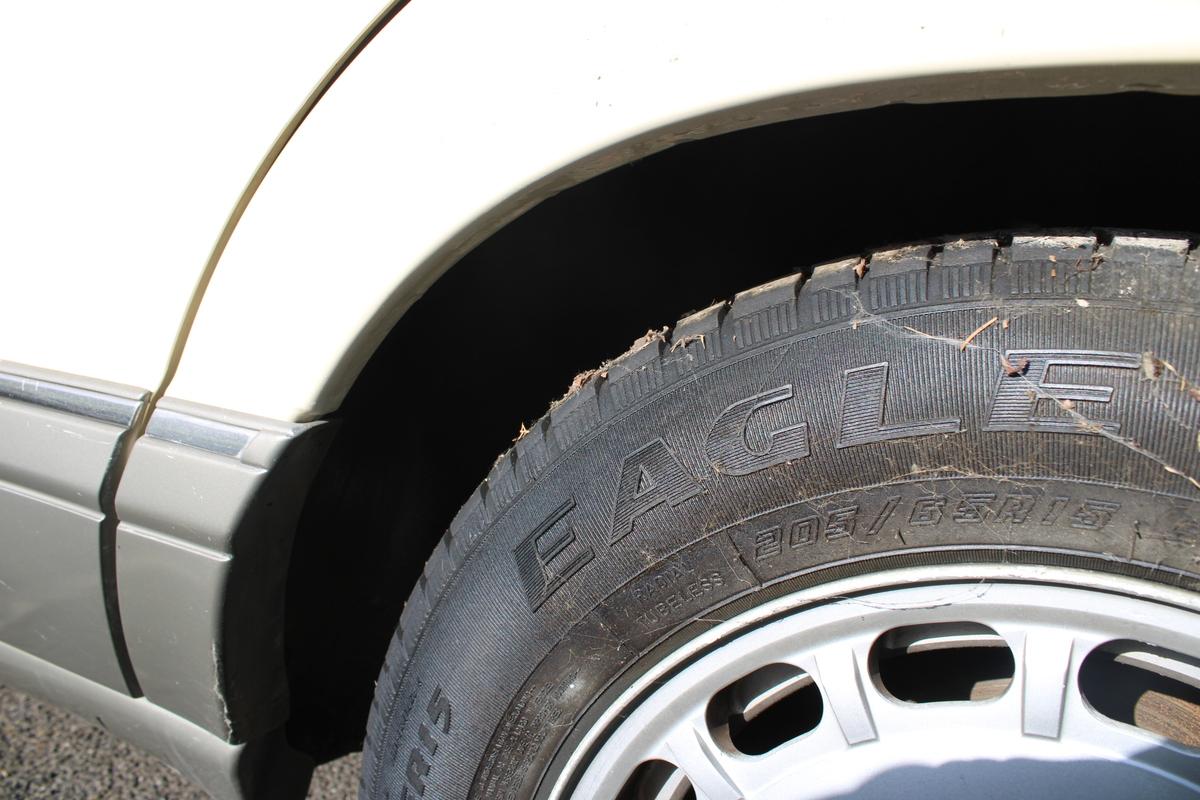 1988 Mercedes - Benz 300 SE AUTO