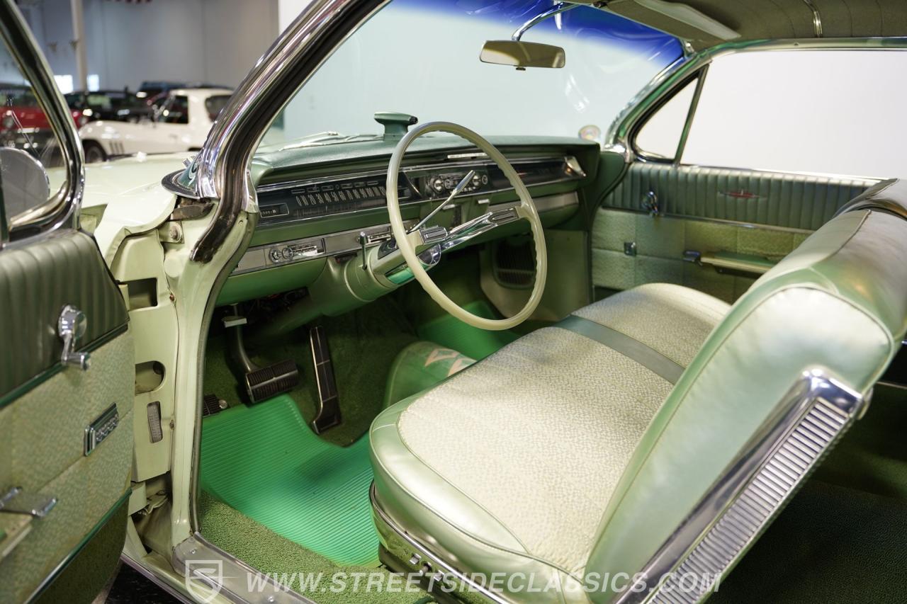 1962 Oldsmobile 98 Holiday Hardtop