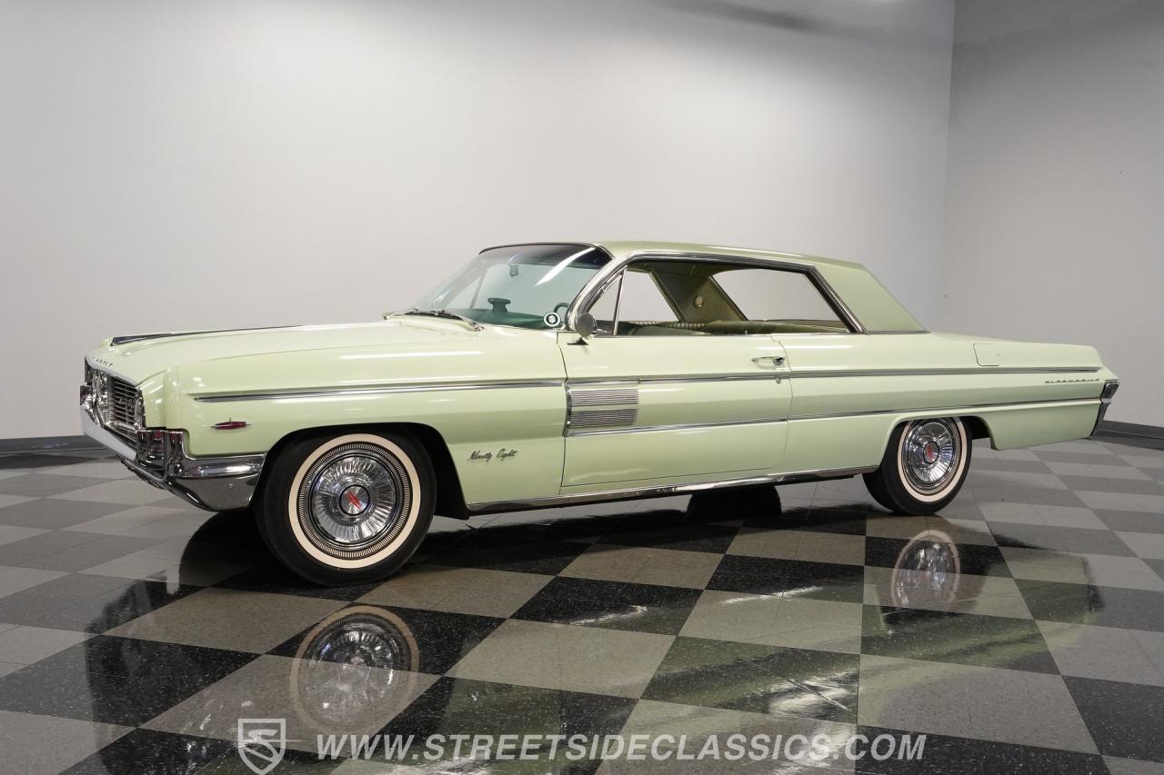 1962 Oldsmobile 98 Holiday Hardtop