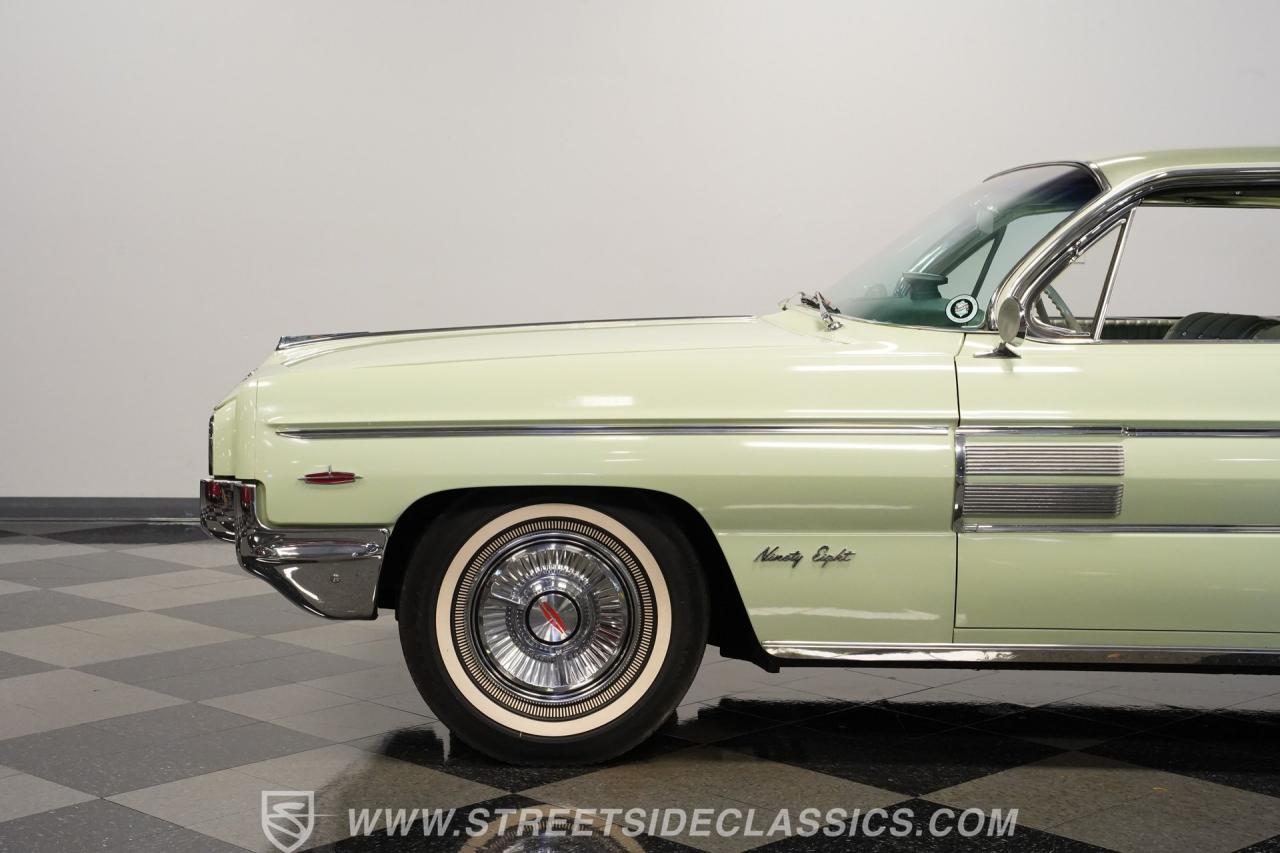 1962 Oldsmobile 98 Holiday Hardtop