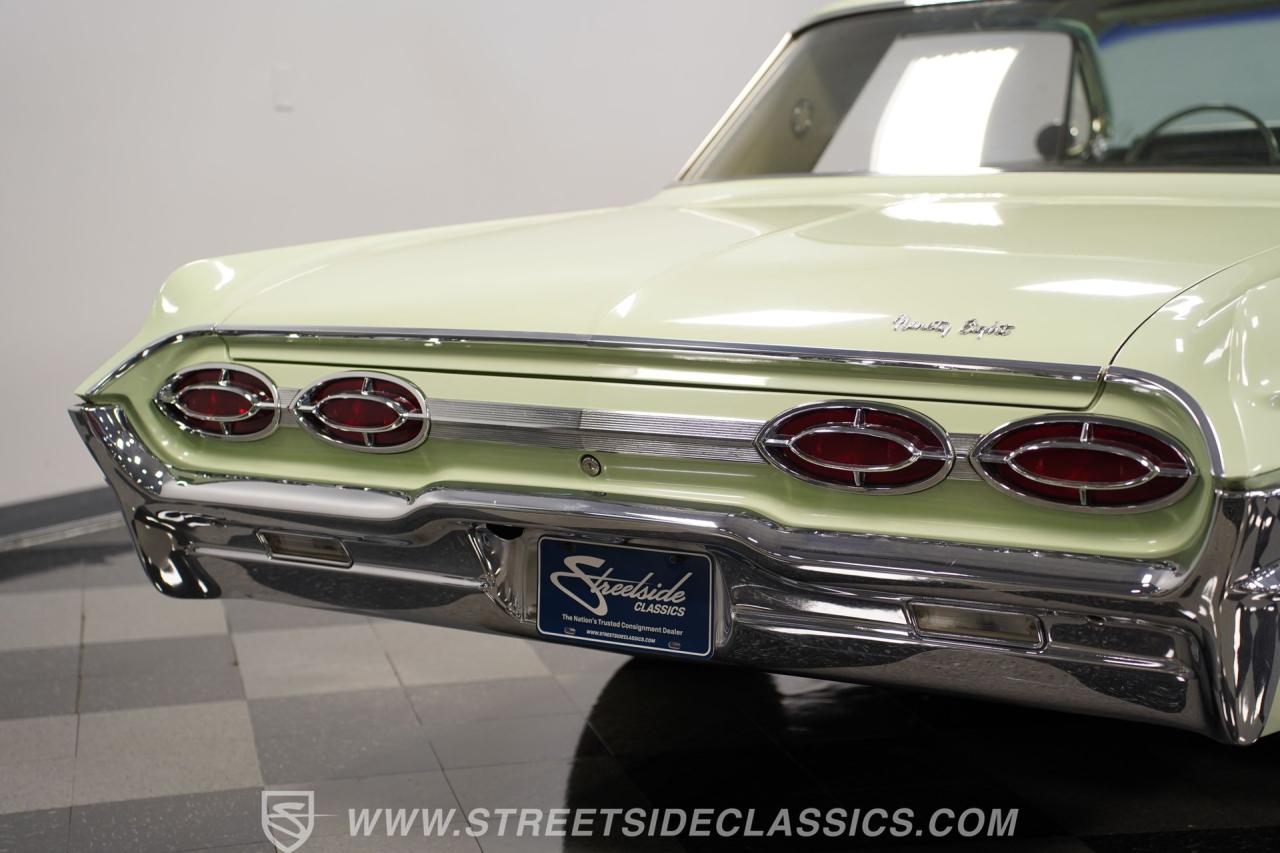 1962 Oldsmobile 98 Holiday Hardtop