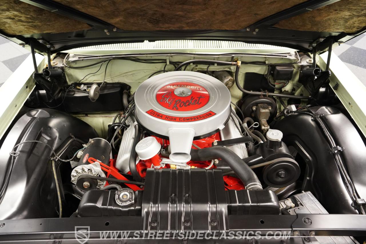 1962 Oldsmobile 98 Holiday Hardtop