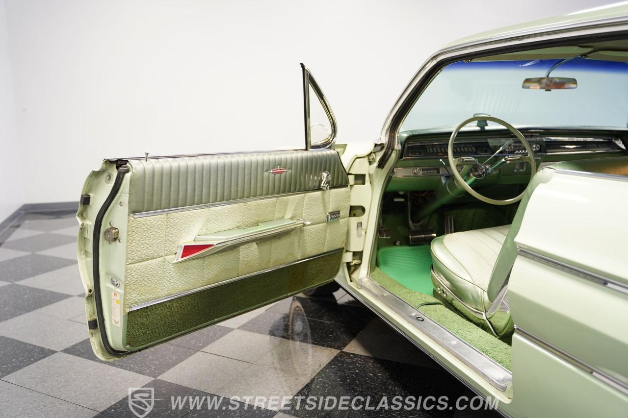 1962 Oldsmobile 98 Holiday Hardtop