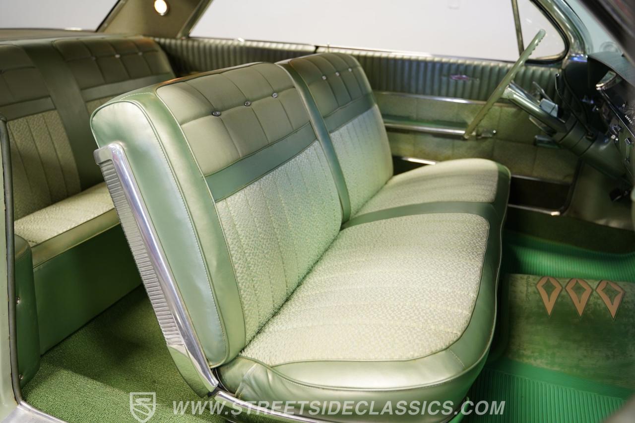 1962 Oldsmobile 98 Holiday Hardtop