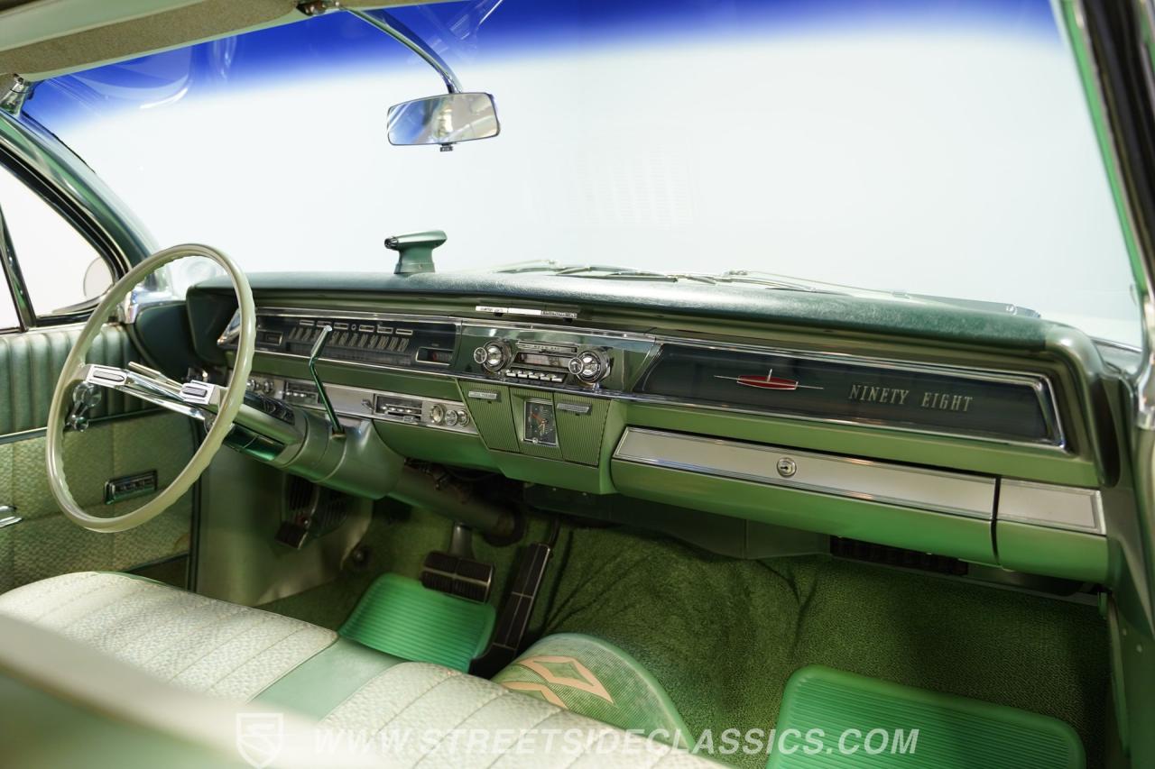 1962 Oldsmobile 98 Holiday Hardtop