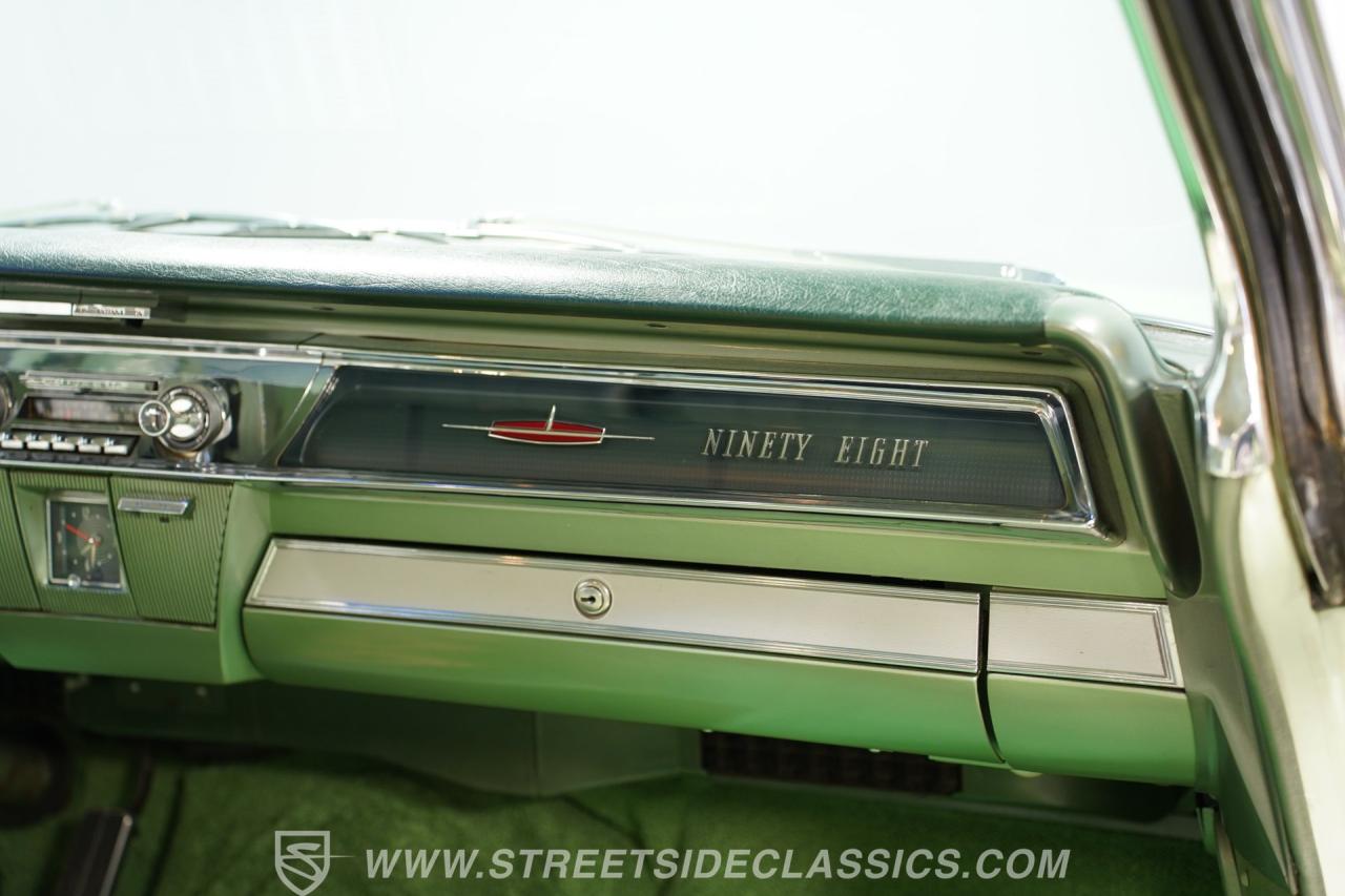 1962 Oldsmobile 98 Holiday Hardtop