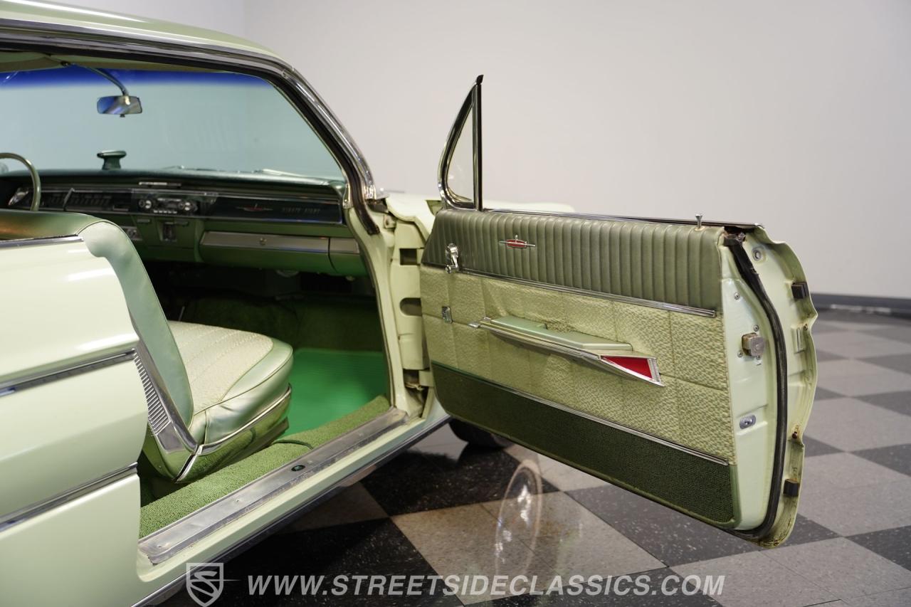 1962 Oldsmobile 98 Holiday Hardtop