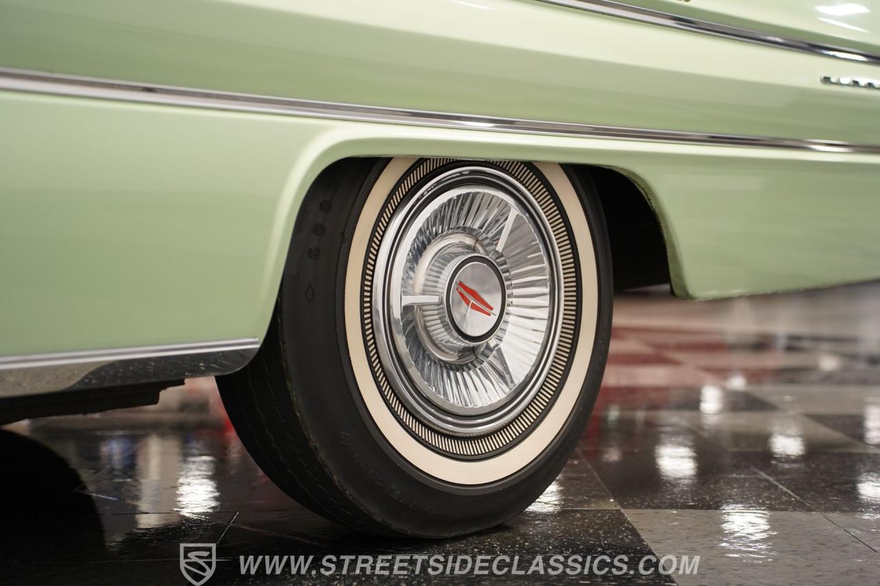 1962 Oldsmobile 98 Holiday Hardtop