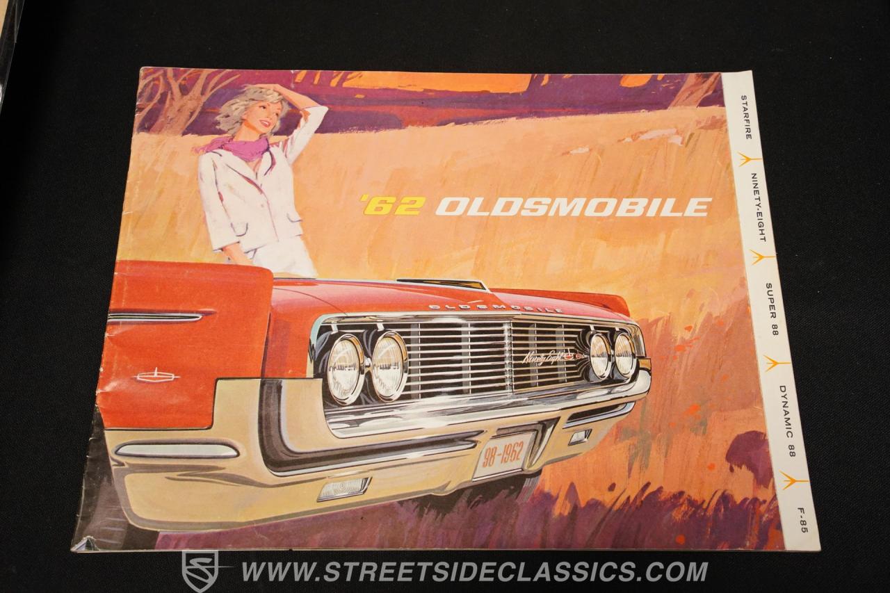 1962 Oldsmobile 98 Holiday Hardtop