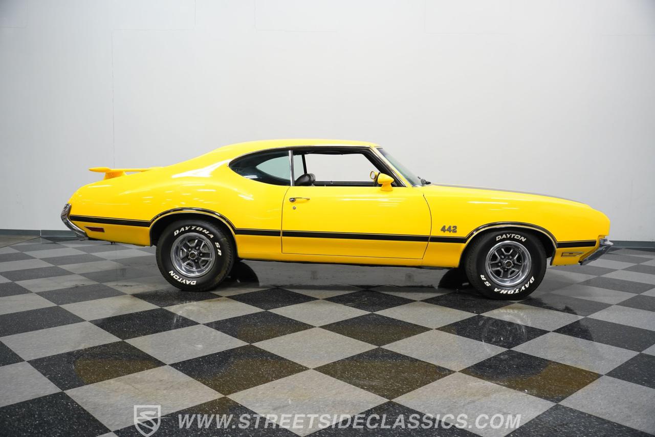 1972 Oldsmobile Cutlass 442 Tribute
