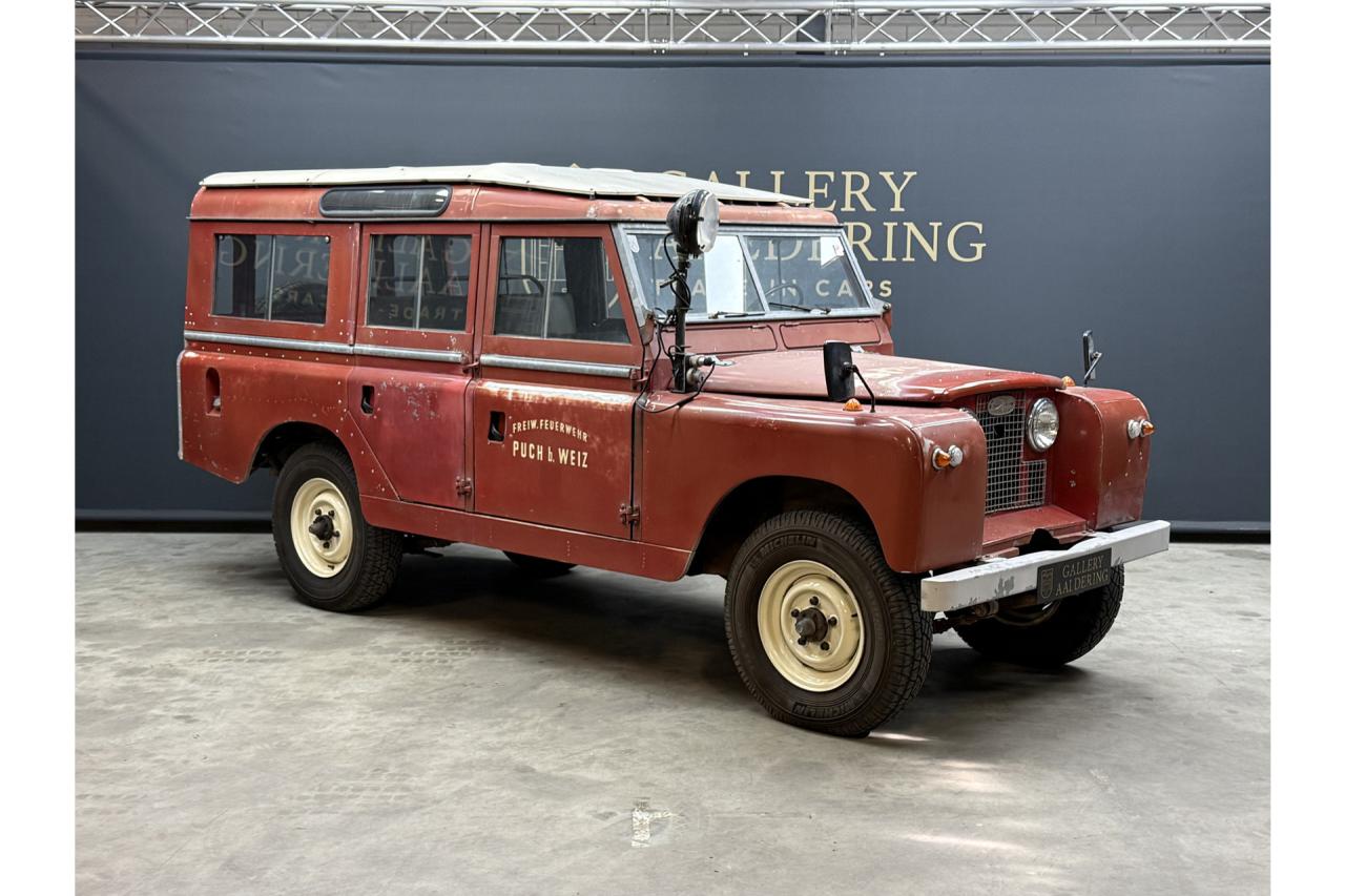 1962 Land Rover 109 Series IIA &ldquo;Feuerwehr Mannschaftswagen&rdquo;