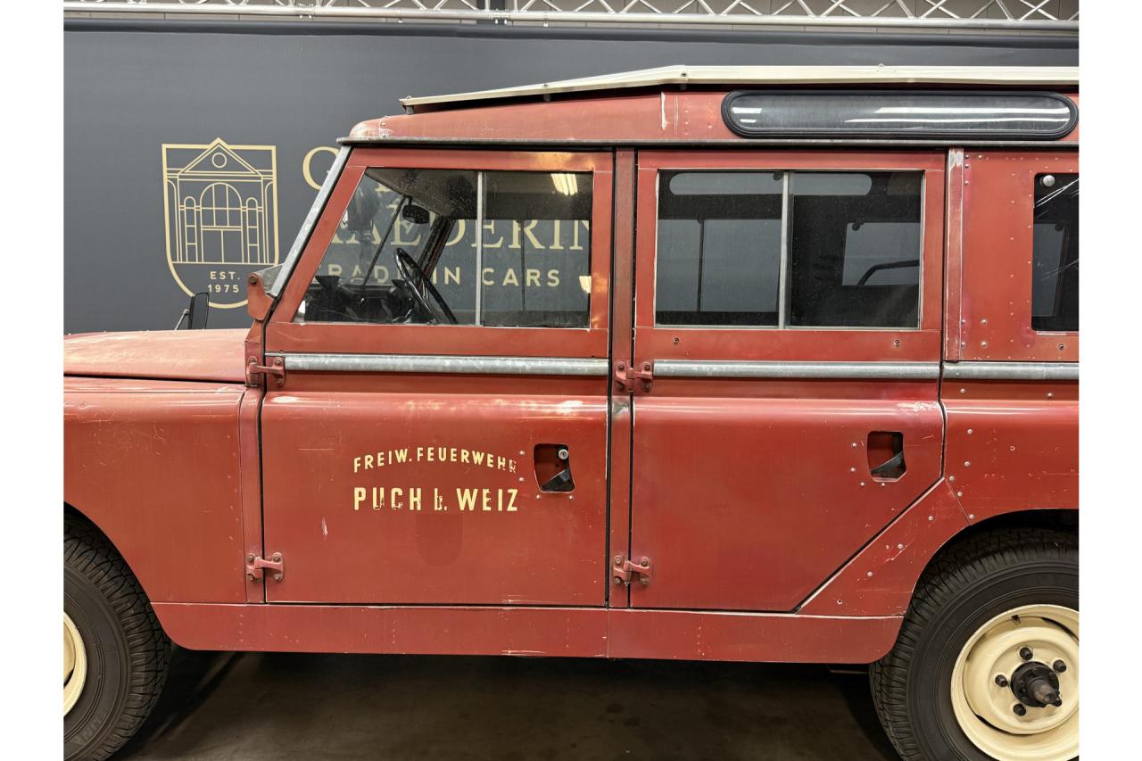 1962 Land Rover 109 Series IIA &ldquo;Feuerwehr Mannschaftswagen&rdquo;