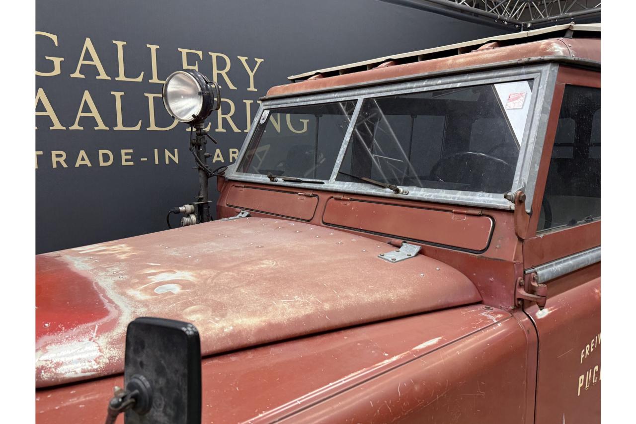 1962 Land Rover 109 Series IIA &ldquo;Feuerwehr Mannschaftswagen&rdquo;