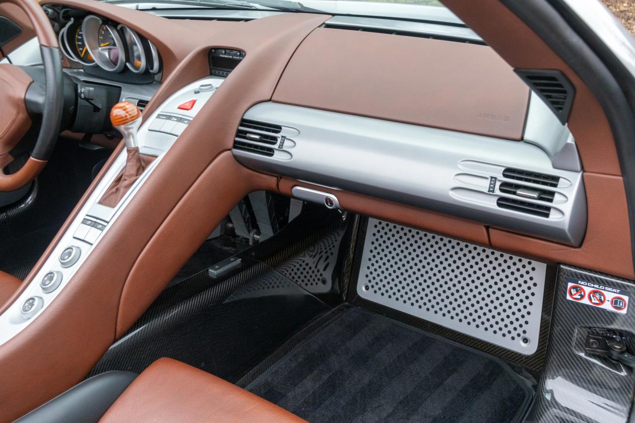 2005 Porsche Carrera GT &ldquo;The road-going race car&rdquo;