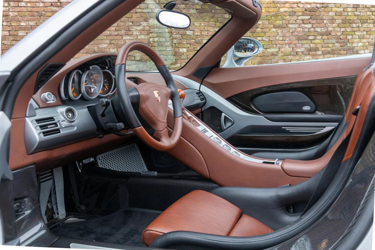 2005 Porsche Carrera GT &ldquo;The road-going race car&rdquo;