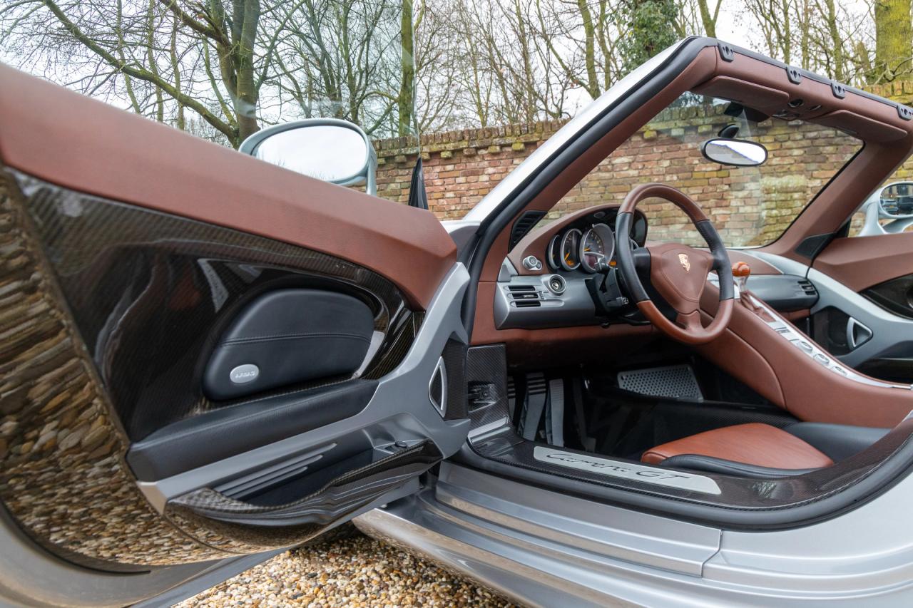 2005 Porsche Carrera GT &ldquo;The road-going race car&rdquo;