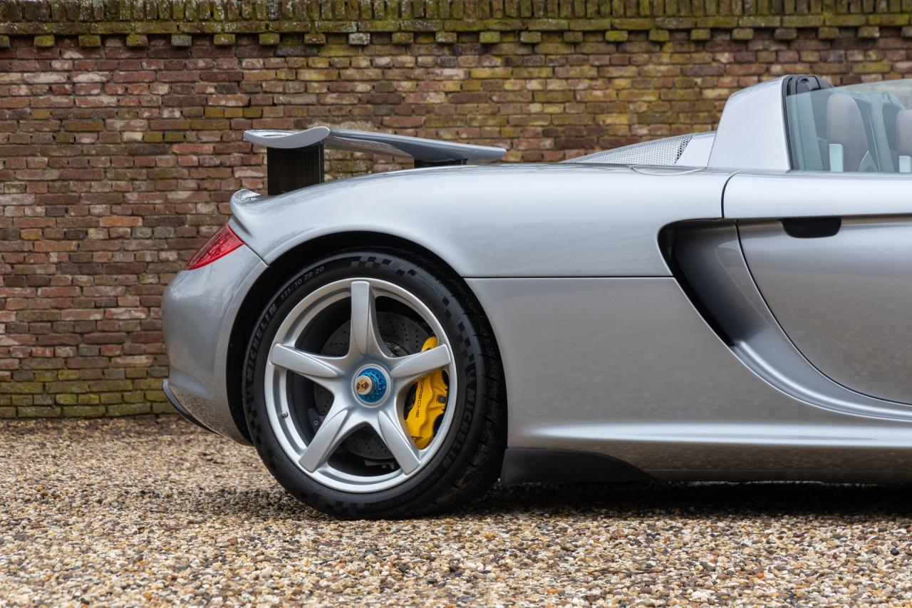 2005 Porsche Carrera GT &ldquo;The road-going race car&rdquo;