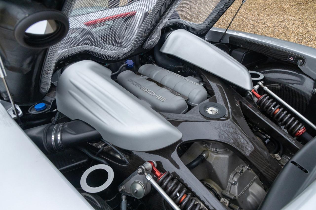 2005 Porsche Carrera GT &ldquo;The road-going race car&rdquo;