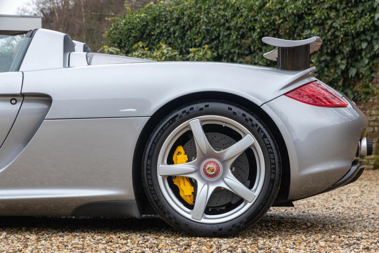 2005 Porsche Carrera GT &ldquo;The road-going race car&rdquo;