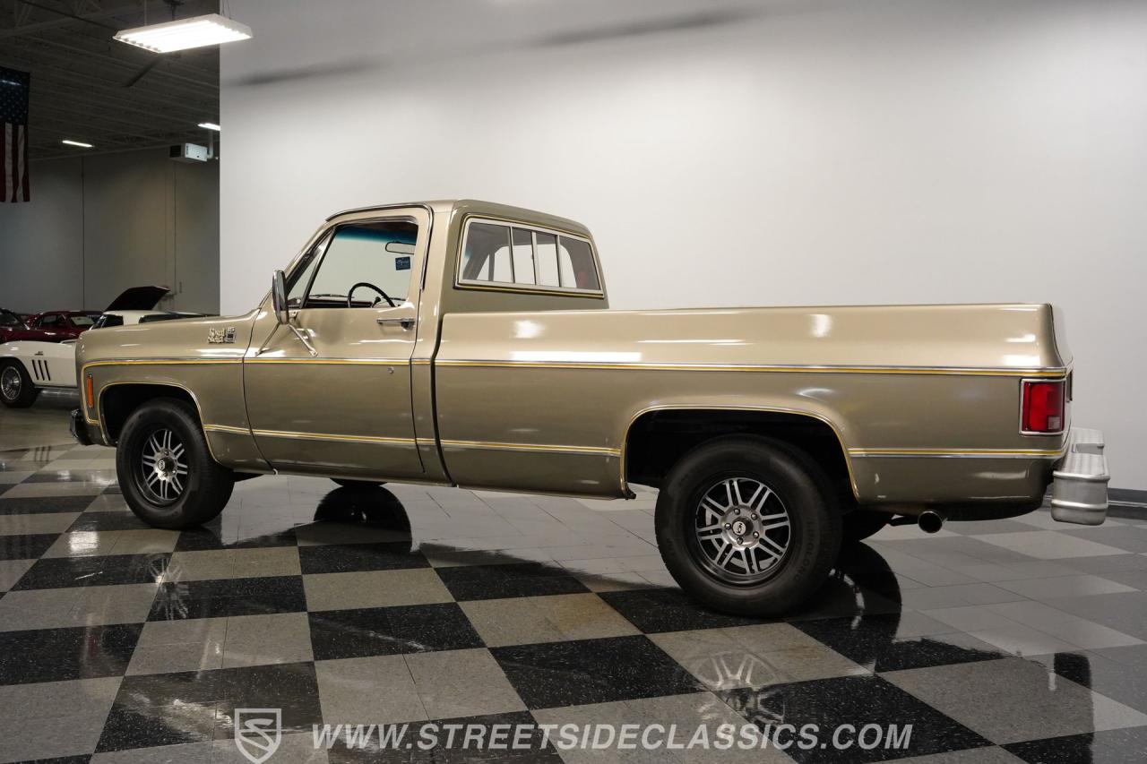 1977 GMC C1500 Royal Sierra