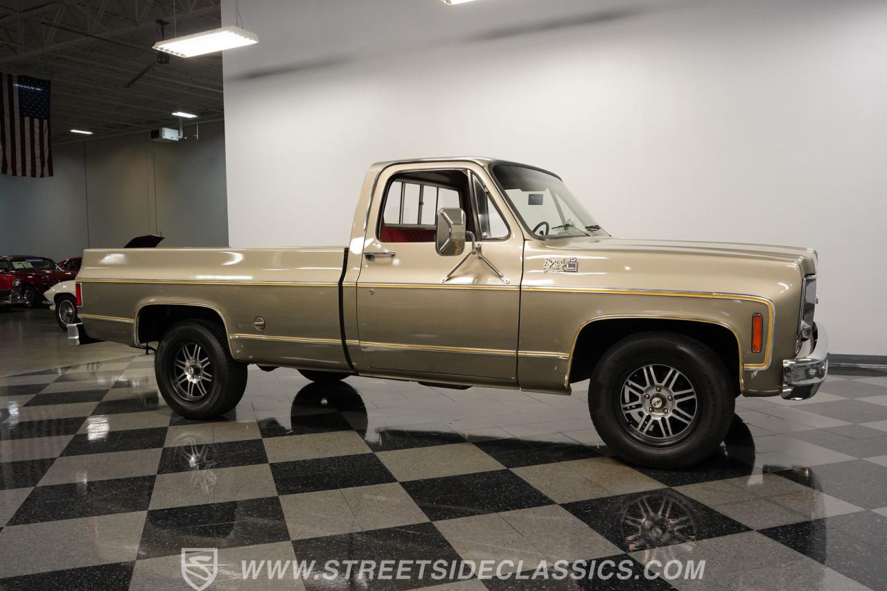 1977 GMC C1500 Royal Sierra
