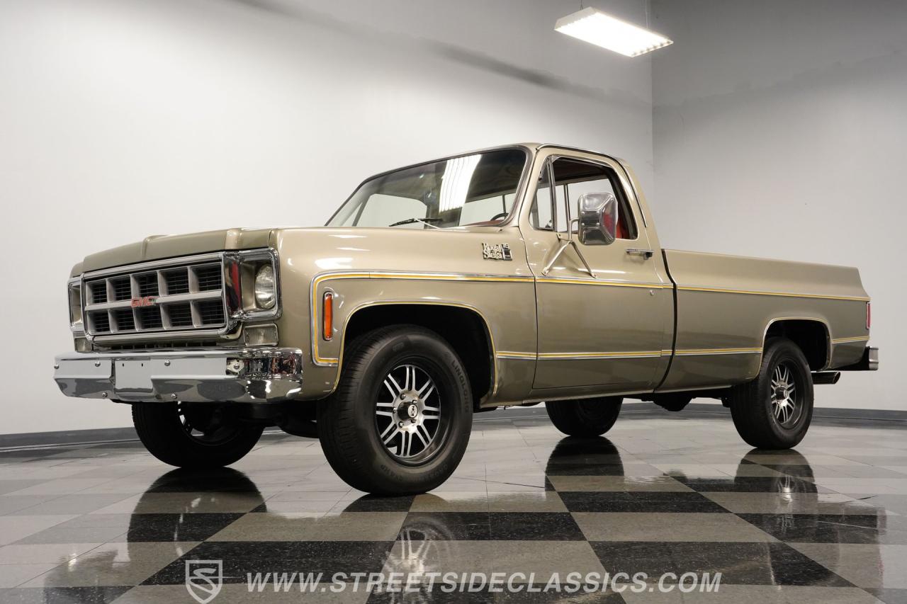 1977 GMC C1500 Royal Sierra