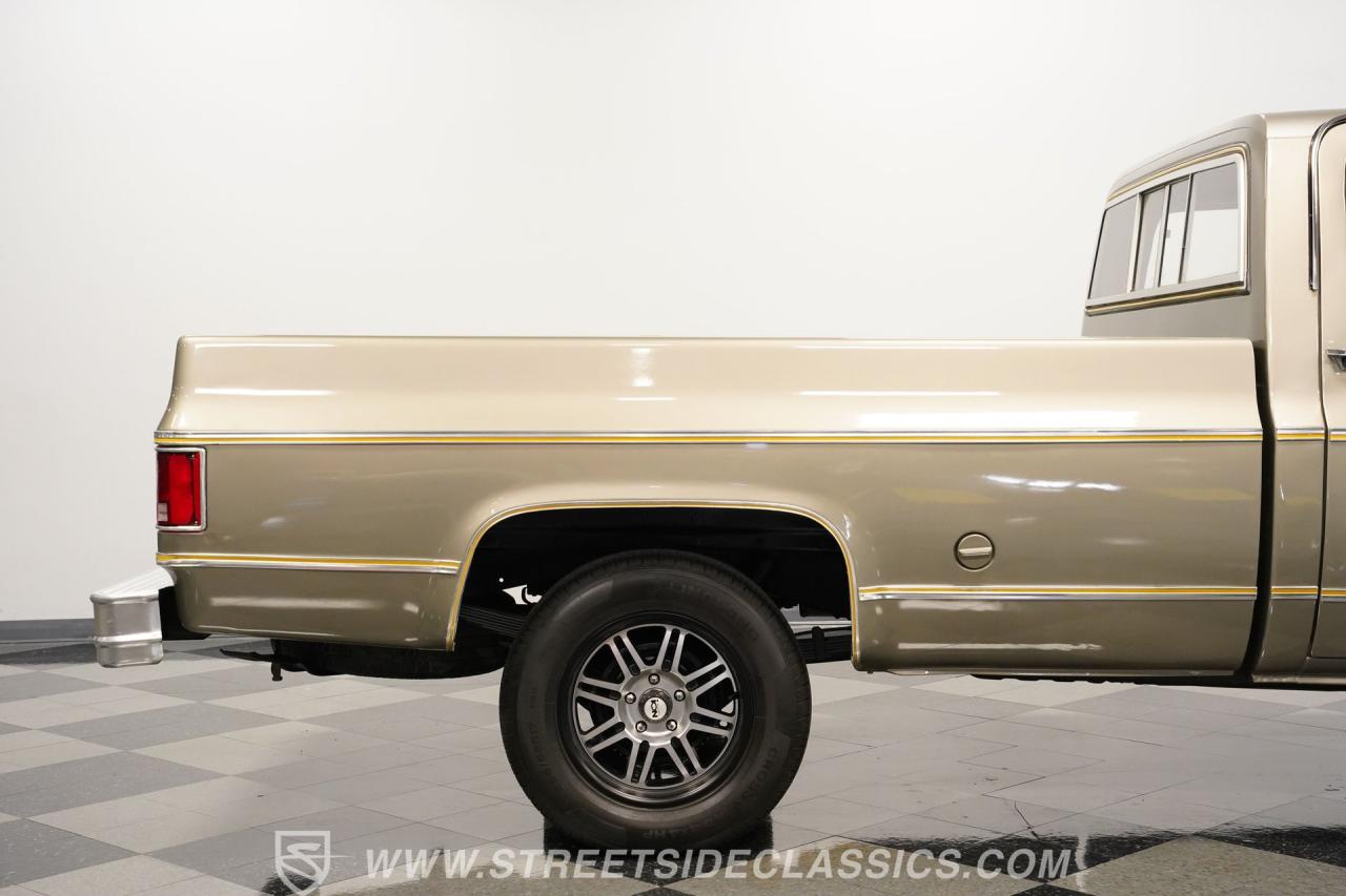 1977 GMC C1500 Royal Sierra