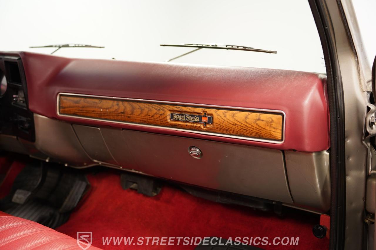 1977 GMC C1500 Royal Sierra