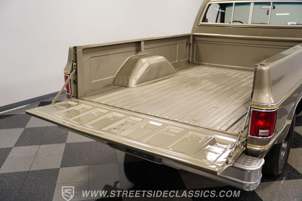 1977 GMC C1500 Royal Sierra