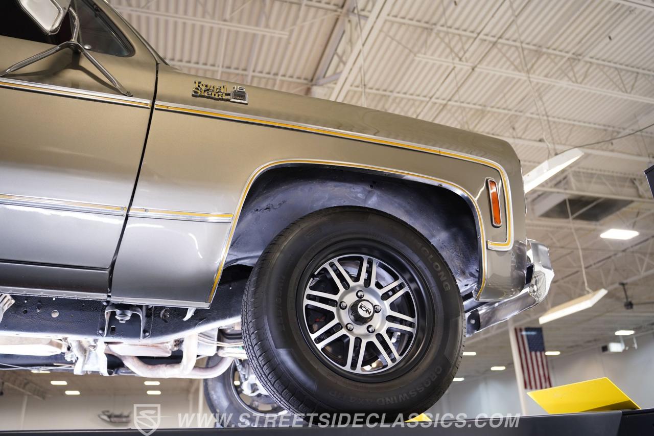 1977 GMC C1500 Royal Sierra