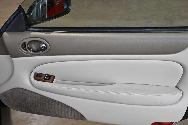 2001 Jaguar XKR