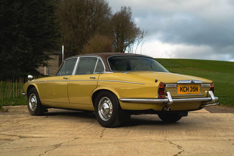 1974 Daimler SOVEREIGN 4.2-LITRE SERIES 2
