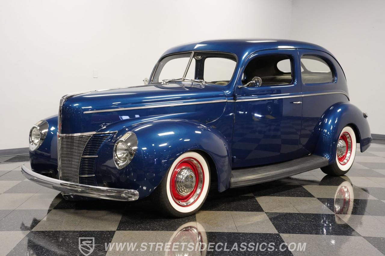 1940 Ford Deluxe Tudor Sedan