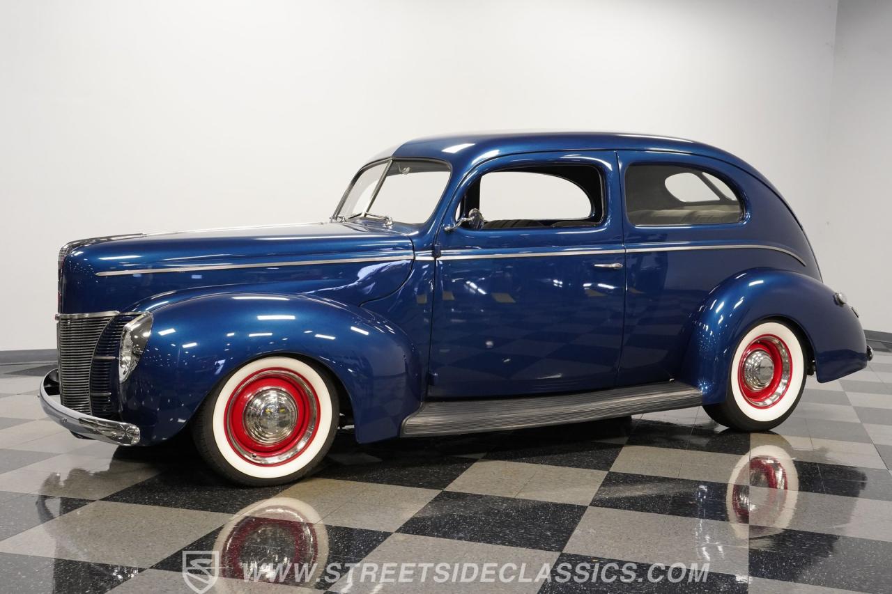1940 Ford Deluxe Tudor Sedan