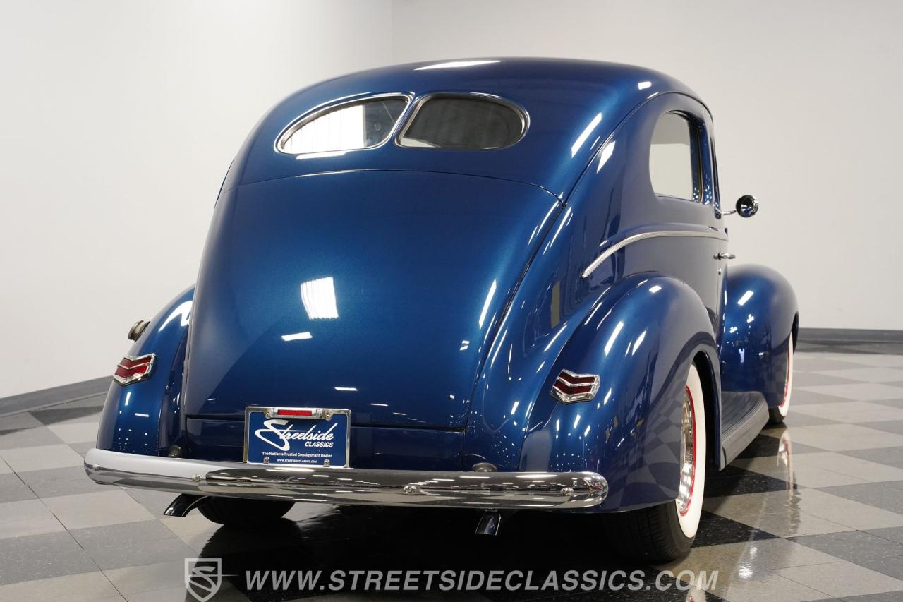 1940 Ford Deluxe Tudor Sedan