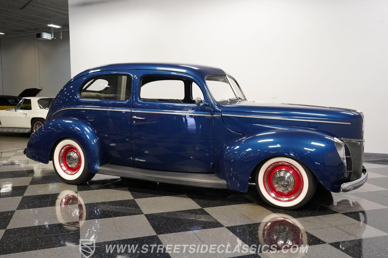 1940 Ford Deluxe Tudor Sedan