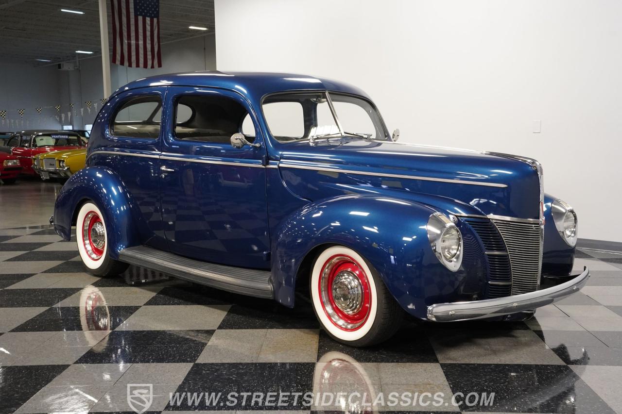 1940 Ford Deluxe Tudor Sedan