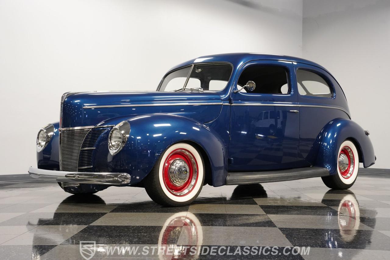 1940 Ford Deluxe Tudor Sedan