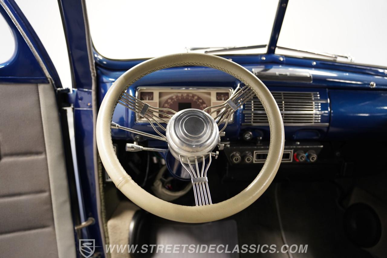 1940 Ford Deluxe Tudor Sedan